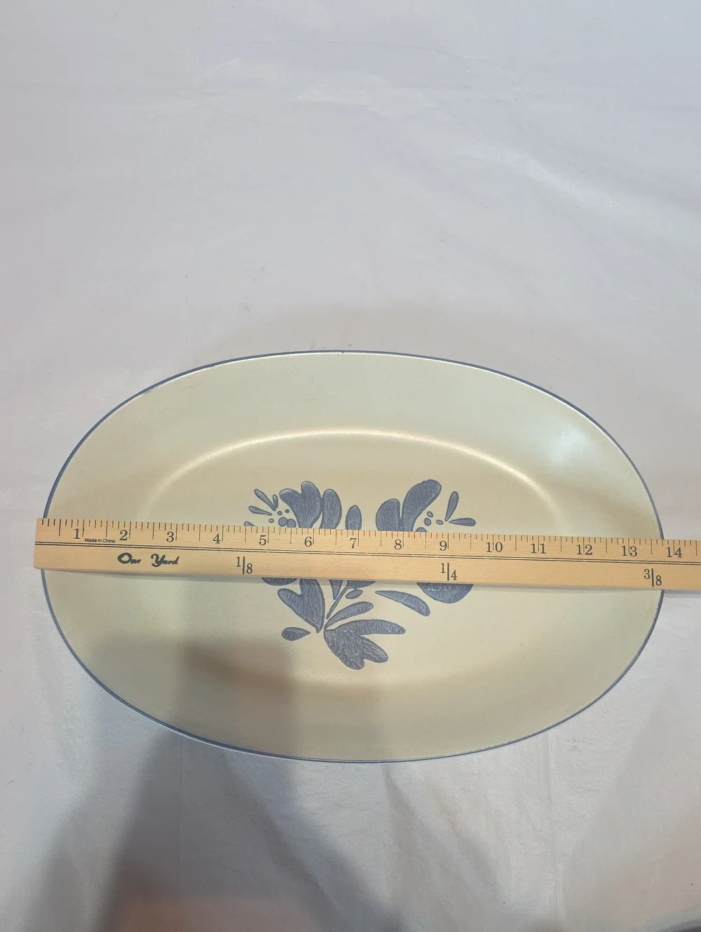 Pfaltzgraff Yorktowne Oval Serving Platter 13.5